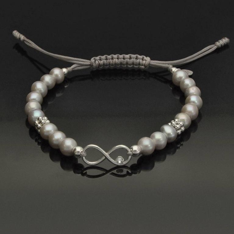Makramee-Perlenarmband aus Süßwasserperlen mit Infinity Symbol aus 925 Silber & Zirkonia