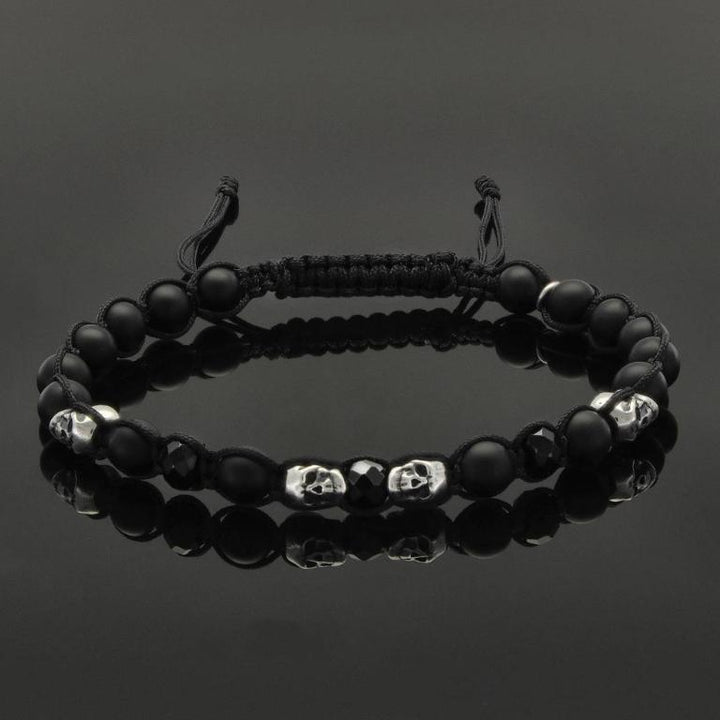 Makramee Armband mit facettiertem Spinell, Onyx und Totenköpfen aus 925 Silber