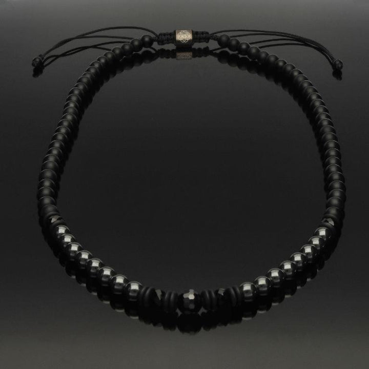Makramee-Halskette mit facettiertem Spinell, Hämatit &amp; Onyx in 6mm