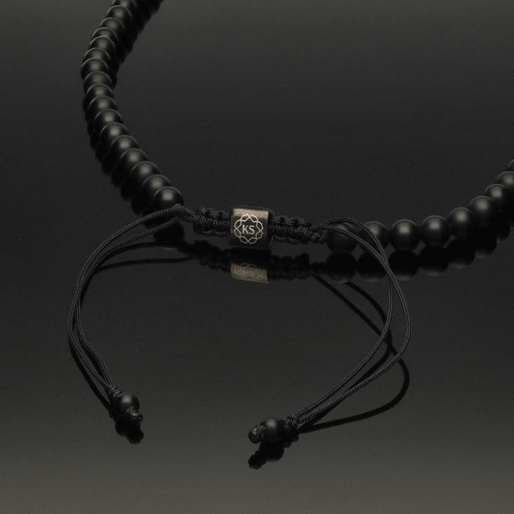 Makramee-Halskette mit facettiertem Spinell, Hämatit &amp; Onyx in 6mm
