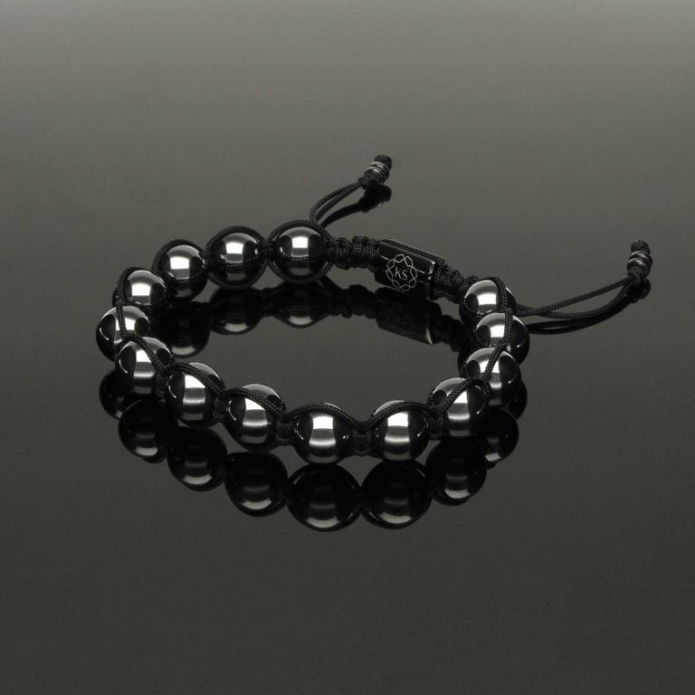 Makramee Armband mit umflochtenem Hämatit in 10mm