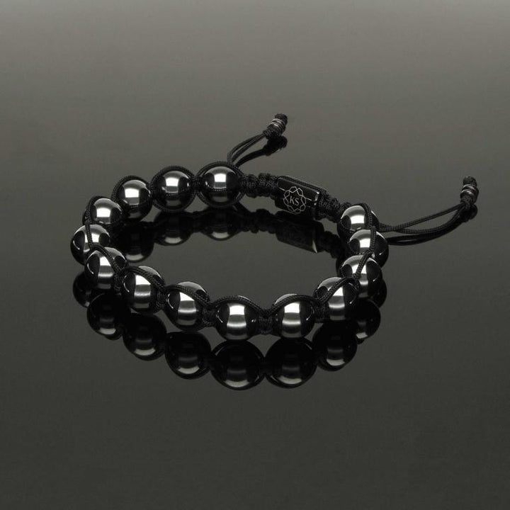 Makramee Armband mit umflochtenem Hämatit in 10mm