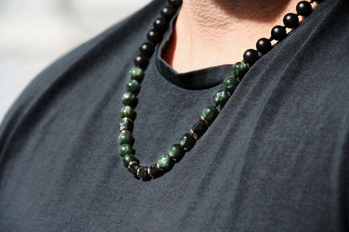 Halskette mit SkyRock aus Onyx, Serafinit &amp; 585 Gelbgold in 8mm