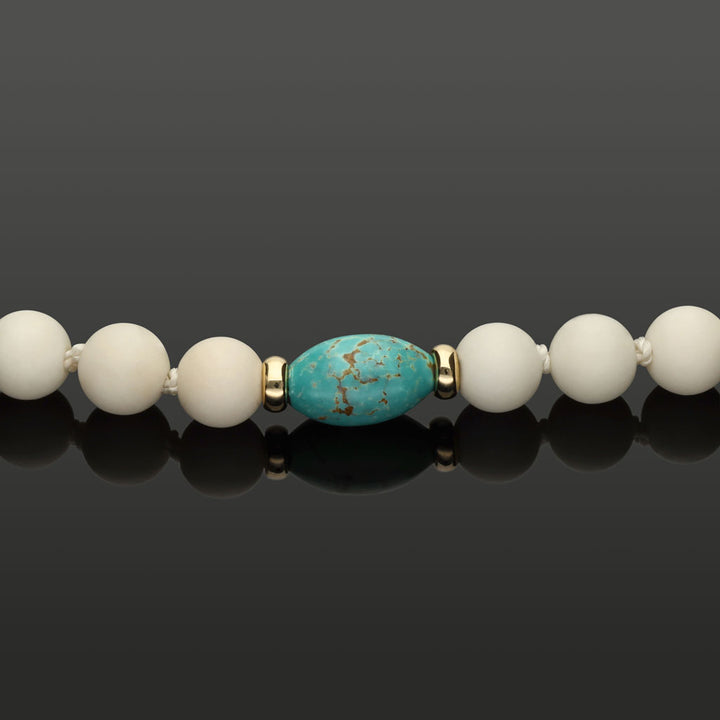Halskette mit weißer Jade, Türkis und 585 Gelbgold in 6mm