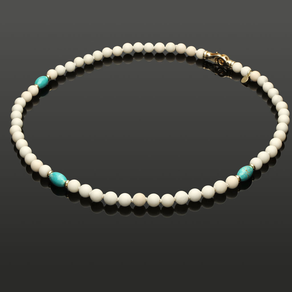 Halskette mit weißer Jade, Türkis und 585 Gelbgold in 6mm