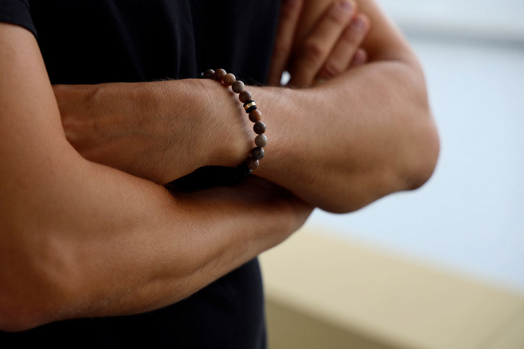 Makramee-Armband aus goldbraunem Mondstein, 585 Gelbgold & Onyx in 8mm