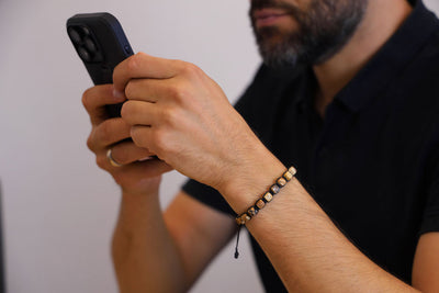 Makramee-Armband mit facettierten Würfeln aus Bilder-Jaspis in 6mm
