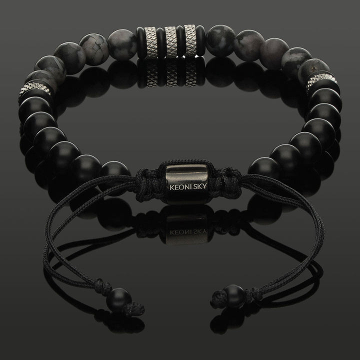 Makramee-Armband aus Indigo Gabbro, Onyx &amp; Diamond-Cut Rondellen aus Edelstahl
