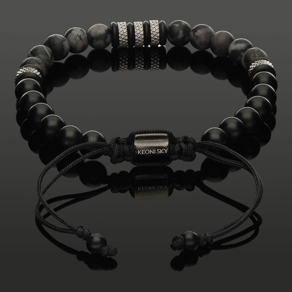 Makramee-Armband aus Indigo Gabbro, Onyx & Diamond-Cut Rondellen aus Edelstahl