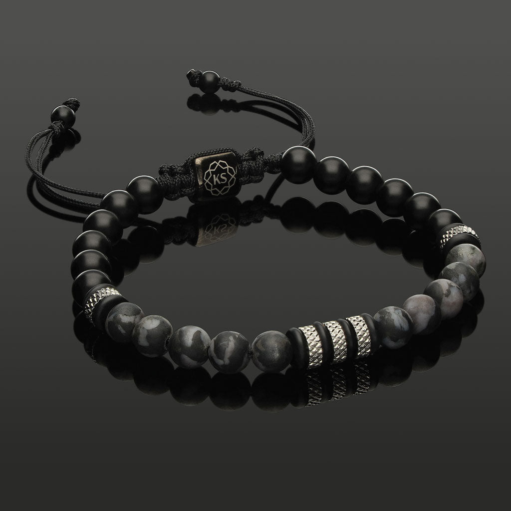 Makramee-Armband aus Indigo Gabbro, Onyx & Diamond-Cut Rondellen aus Edelstahl