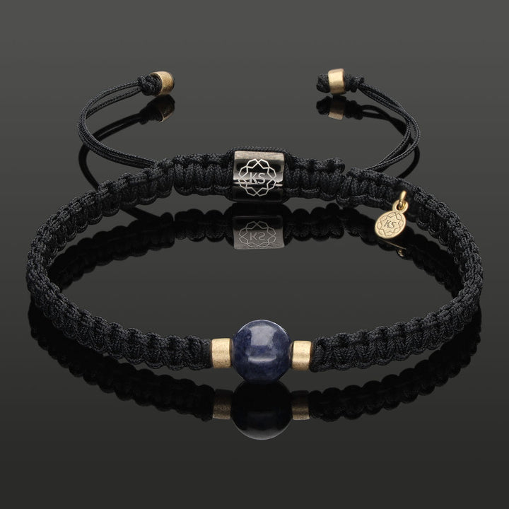 SkyLight Makramee-Armband mit blauem Myanmar Saphir in 8mm, 585 Gelbgold &amp; Perlseide-Knoten in 6mm