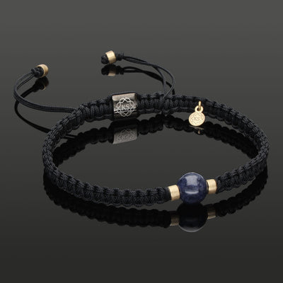 SkyLight Makramee-Armband mit blauem Myanmar Saphir in 8mm, 585 Gelbgold & Perlseide-Knoten in 6mm