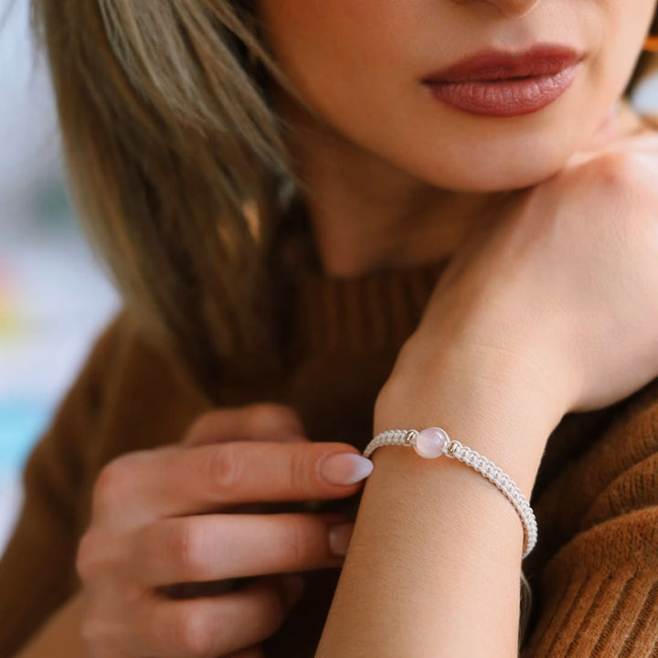 Damen SkyLight Makramee-Armband mit Rosenquarz in 8mm, Rondellen aus 585 Gelbgold &amp; Perlseide-Knoten in 4mm