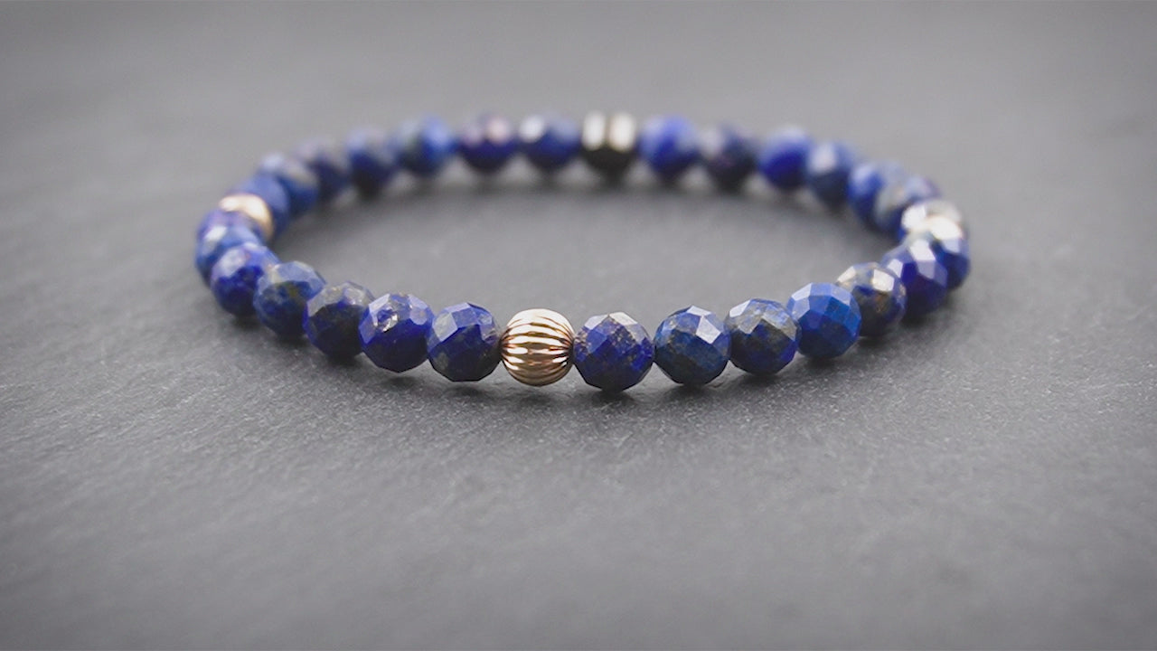 Damen Perlenarmband aus facettiertem Lapislazuli & 9 Karat Gold in 6mm
