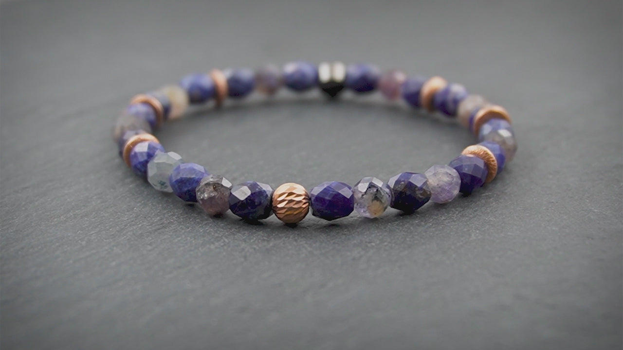 Damen Perlenarmband mit Iolith, Sodalith & 18 Karat rosérvergoldetem 925 Silber in 6mm