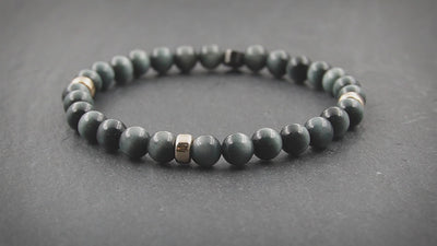 Herren Perlenarmband aus Falkenauge & 9 Karat Gold in 6mm