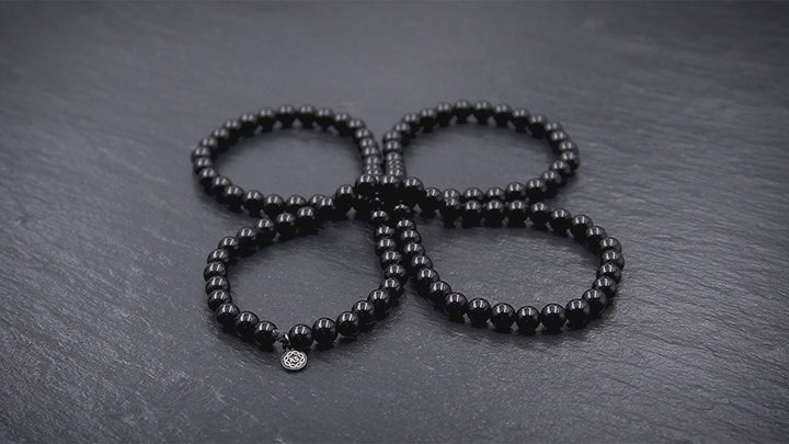 Perlenkette aus glänzendem Onyx