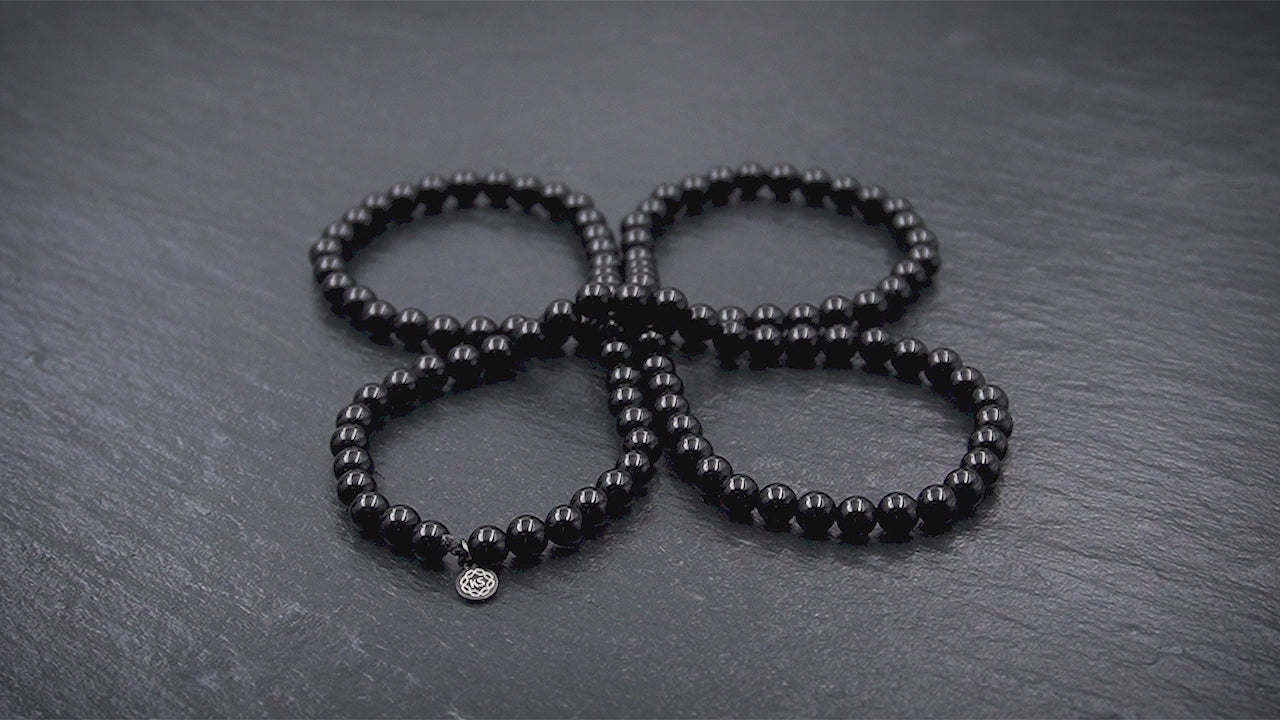Perlenkette aus glänzendem Onyx