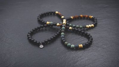 Herren Perlenkette aus Tigerauge, Regenwald-Jaspis, Onyx & 24 Karat vergoldetem 925 Silber in 6mm